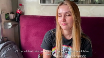 Összetaliztam egy szexi milf nejecskével a füstösön akit azonnal a cerkámra is csücsültettem Thumb