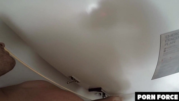 Bárhol, rendre felugrik a dagadó cerkámra a szexfüggő ázsiából származó lányka Thumb