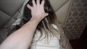A főiskola után felkeresett a 19 éves mostohahugim és kutya pózban megdugtam a sunáját Thumb