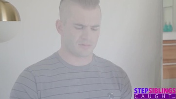 Először otthagyta a bugyiját a buja mostohahúgocskám de másnap meg is kellett kefélnem Thumb