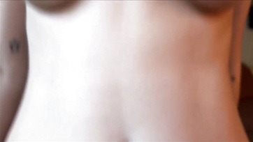 A lábujjait szopikázgatta a tüneményes mostohahugim mialatt én kuffantottam a passzentos nunikáját Thumb